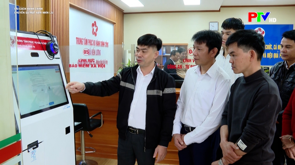 Chuyển đổi số - Một năm nhìn lại Chuyển đổi số - Một năm nhìn lại