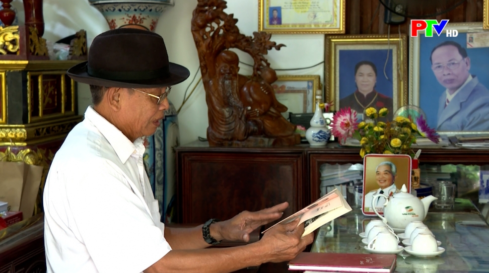 Phú Thọ đất và người : Giai thoại Hồ Xuân Hương trên đất Tứ Xã