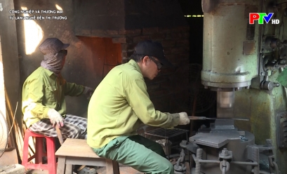 Công nghiệp và thương mại - Từ làng nghề đến thị trường Công nghiệp và thương mại - Từ làng nghề đến thị trường