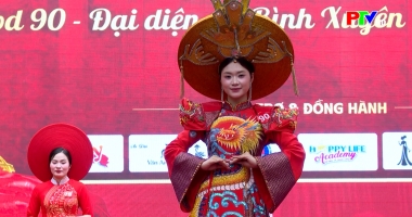 Ca nhạc - Đất Tổ ngày nắng lên