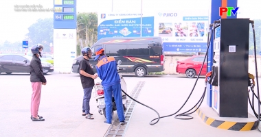 Câu chuyện cuối tuần - Thích ứng với biến động giá xăng dầu