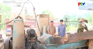 Chân dung cuộc sống – Làm gương đề vận động nhân dân thoát nghèo