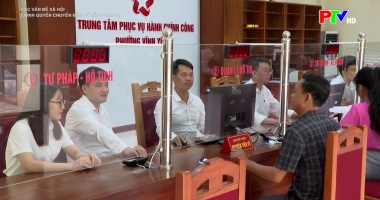 Chính quyền chuyển mình vì dân phục vụ