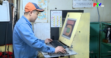 Doanh nghiệp doanh nhân Đất Tổ ngày 17-8-2025