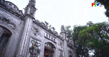 Hoành phi - Câu đối ở Đền Hùng
