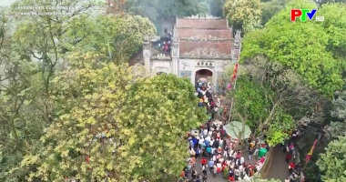 Khoảnh khắc - Tháng ba vui hội Đền Hùng