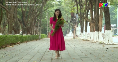 Khoảnh khắc - Tháng tư và khúc tự tình của hoa loa kèn