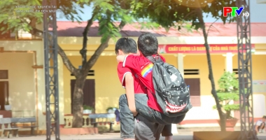 Khuyến học khuyến tài - Nâng bước em đến trường