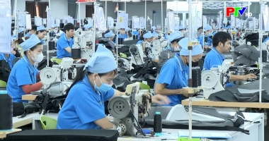 Người Việt Nam ưu tiên dùng hàng Việt Nam ngày 1-1-2026