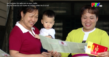 Phụ nữ tham gia xây dựng hệ thống chính trị ở cơ sở