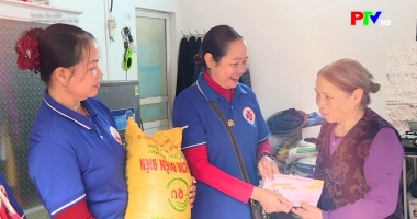 Thi đua yêu nước - Những bàn tay đan hơi ấm