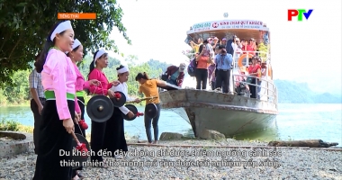 Tiếng Thái - Đảng bộ xã Thung Nai đưa Nghị quyết Đại hội Đảng vào cuộc sống