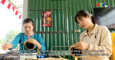 Tiếng Thái - Phát triển nghề phụ nâng cao thu nhập cho người dân nông thôn