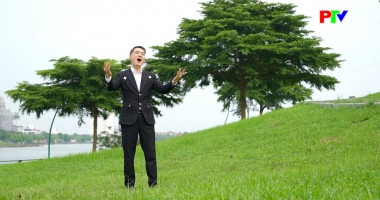 Tác giả tác phẩm - Tình yêu trong hoa bàng vuông