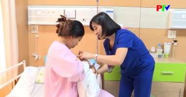 Hành trang sức khỏe - Nuôi con bằng sữa mẹ