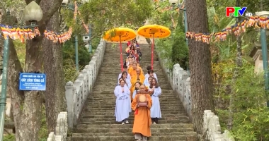Phim tài liệu - Thắp sáng vùng đất Yên Tử
