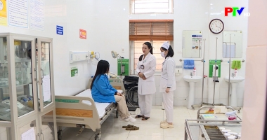 Phóng sự: Tác động của việc sử dụng điện thoại quá nhiều đến sức khỏe