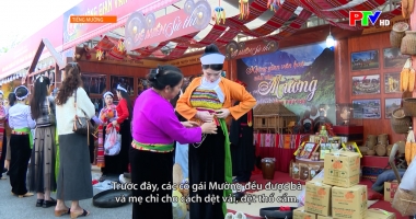 Tiếng Mường: Giữ nét đặc trưng trong trang phục dân tộc Mường