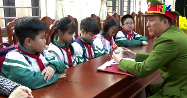 Dành cho thiếu nhi – Kỹ năng sống: An toàn trong trò chơi dịp Tết