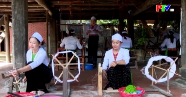 Phu Tho Culture Express - Keeping the weaving tradition alive