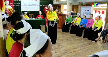 Sắc màu văn hoá - Câu lạc bộ người cao tuổi giữ gìn văn hoá thôn bản