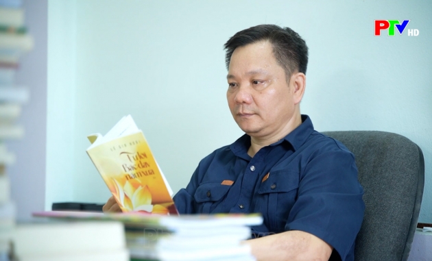 Tác giả. tác phẩm: Lê Gia Hoài - Nhà báo làm thơ Tác giả. tác phẩm: Lê Gia Hoài - Nhà báo làm thơ