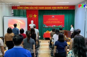 Để Đảng gần hơn với người lao động Để Đảng gần hơn với người lao động