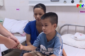 Hành trang sức khỏe - Phòng tránh bỏng điện cho trẻ